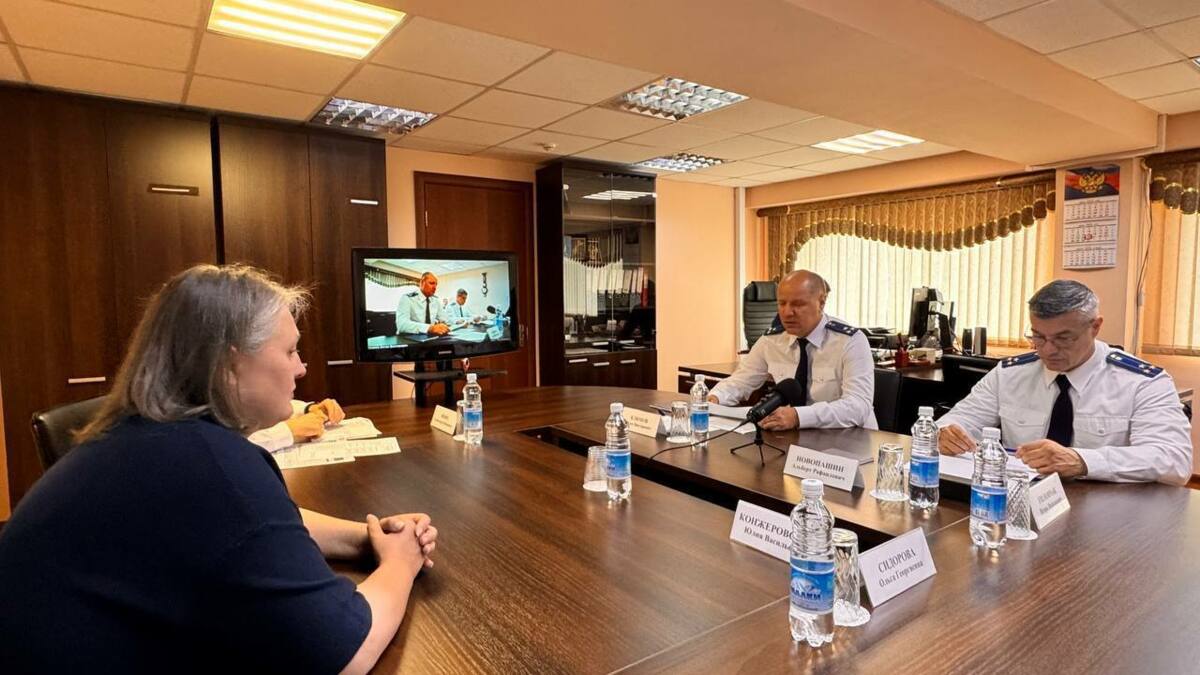 Заместитель начальника окружного управления Генпрокуратуры России Антон Климов в ходе рабочей поездки в Камчатский край провел личные приемы граждан, участников специальной военной операции и членов их семей