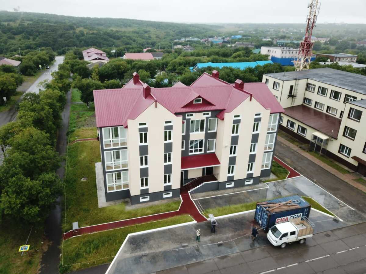 Завершено строительство двенадцатиквартирного дома в селе Усть-Большерецк